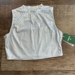 New HALARA silver metallic spec high neck crop sleeveless top